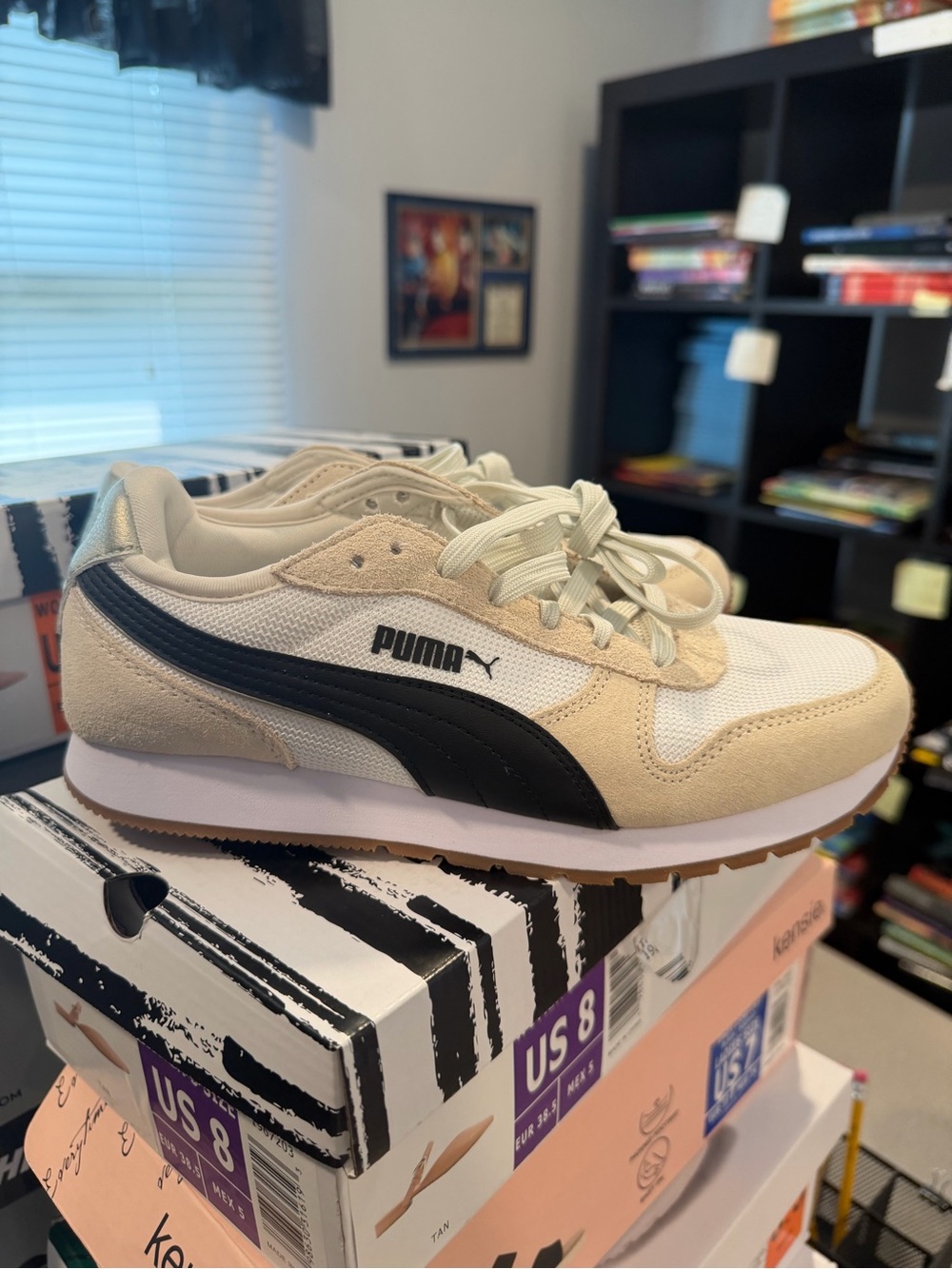 PUMA Women’s Jogger Sneakers Cream SoftFoam+ Gum Sole Size 7 M